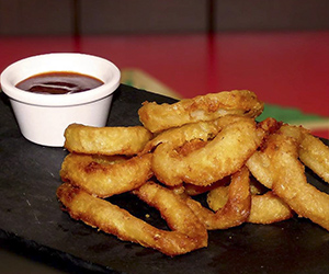 AROS DE CEBOLLA FRITOS