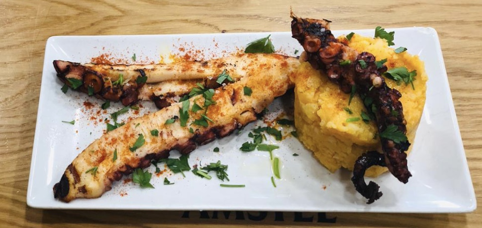 Pulpo a la brasa