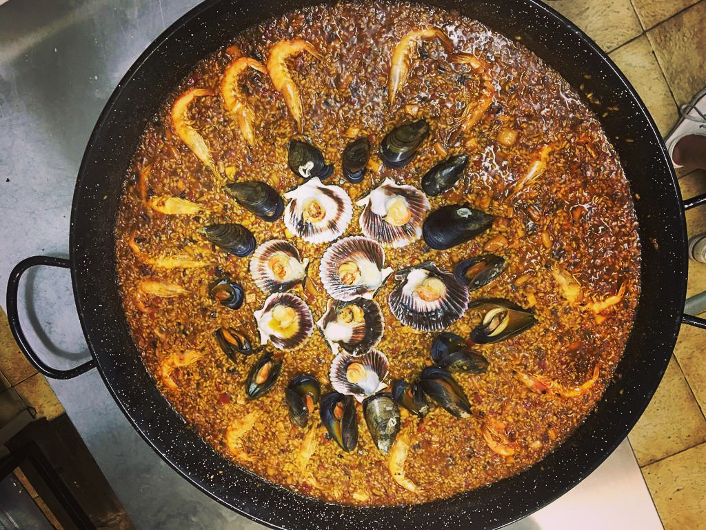 Paella marinera (mínimo 2P)