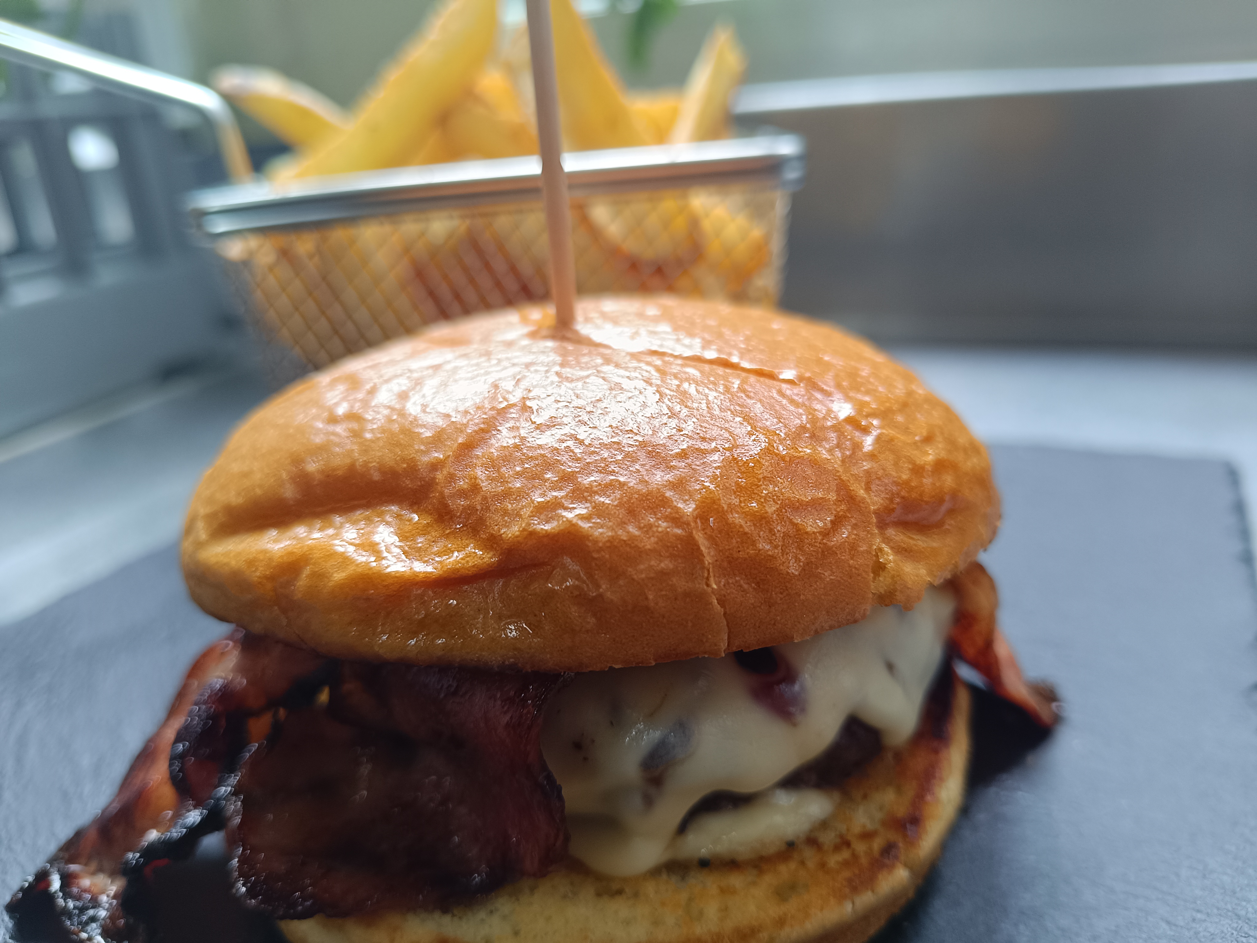 Hamburguesa wagyu  "FAME NEGHRA"
