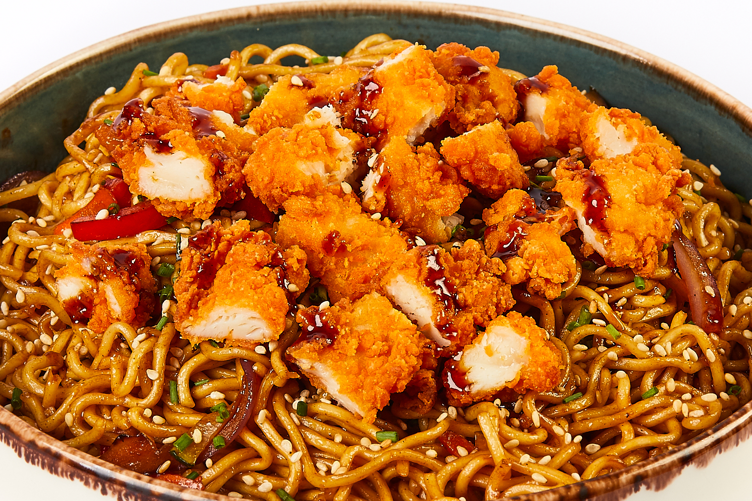 YAKISOBA DE POLLO O VEGETALES