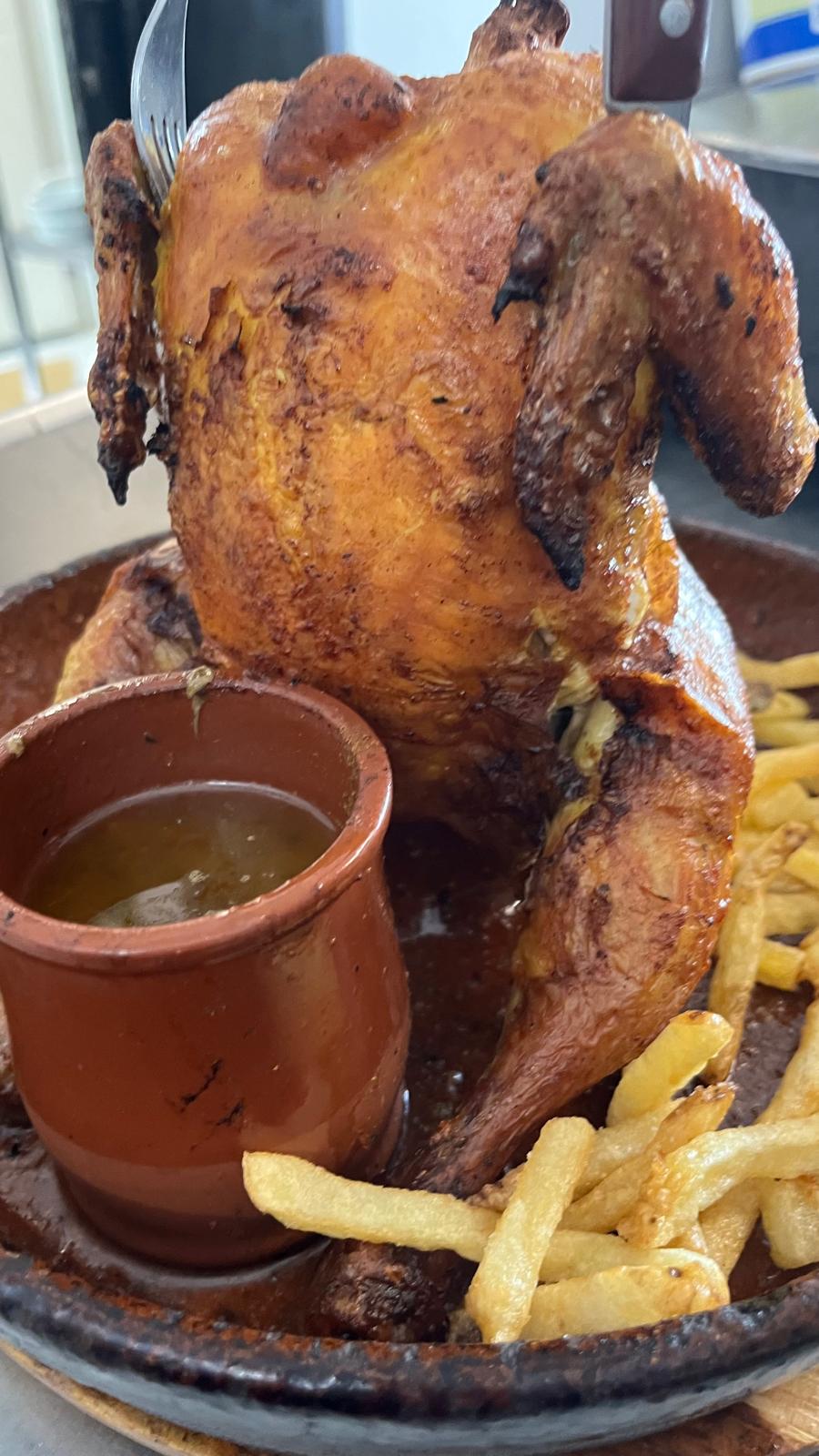Pollo entero asado al estilo Monasterio