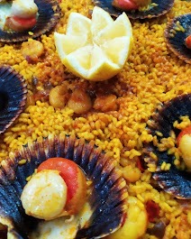 Paella de zamburiñas y gambas
