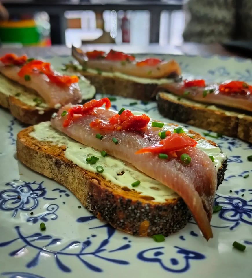 TOSTA DE SARDINA AHUMADA