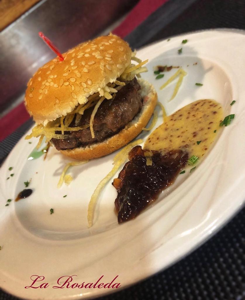 Mini hamburguesa de toro
